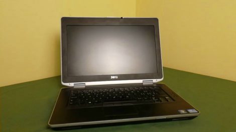 Dell Latitude E6430 laptop / Core i5-3320M / 4GB memória / 120GB SSD / DVD-RW